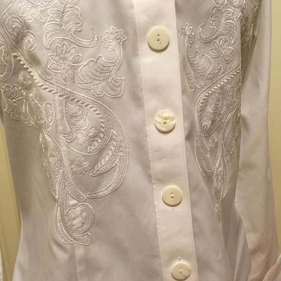 Coldwater Creek Pristine White Embroidered Button Down - Picture 5 of 7